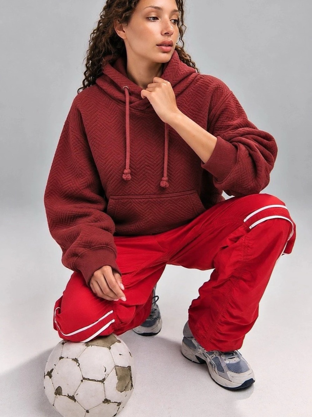 475. ONeill Burgundy Textured Hoodie Size Large